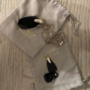 Kendra Scott Inez Pendant Necklace & Earrings SET -Black Glass & Gold -Like New!